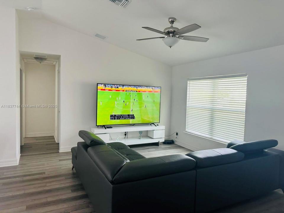 2524 NE 5 Ave, Other City - In The State Of Florida, 佛罗里达州 33909, 美国