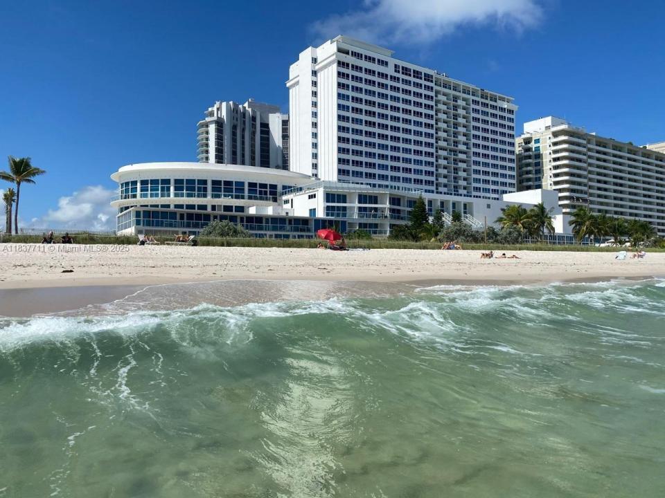 5445 Collins Ave 1515, Miami Beach, Florida 33140