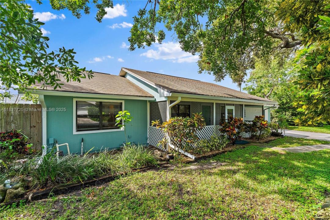2044 NE 24th St, Jensen Beach, 佛羅里達州 34957, 美國