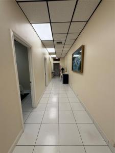 E COMMERCIAL, Fort Lauderdale, Floryda 33308, USA