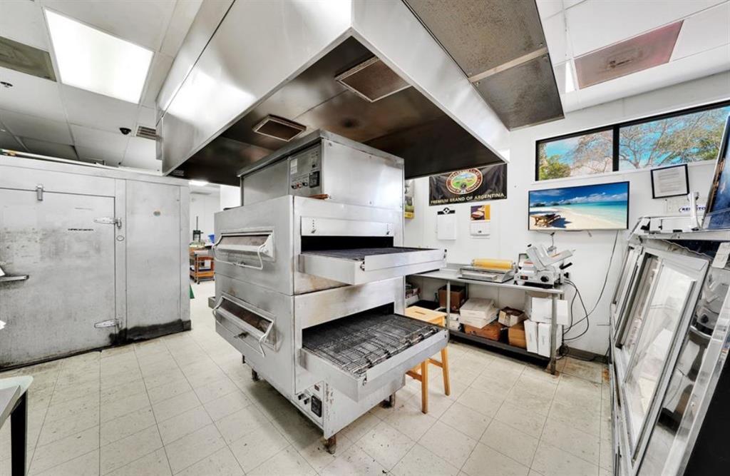 123 Weston Rd, Weston, Florida 33326