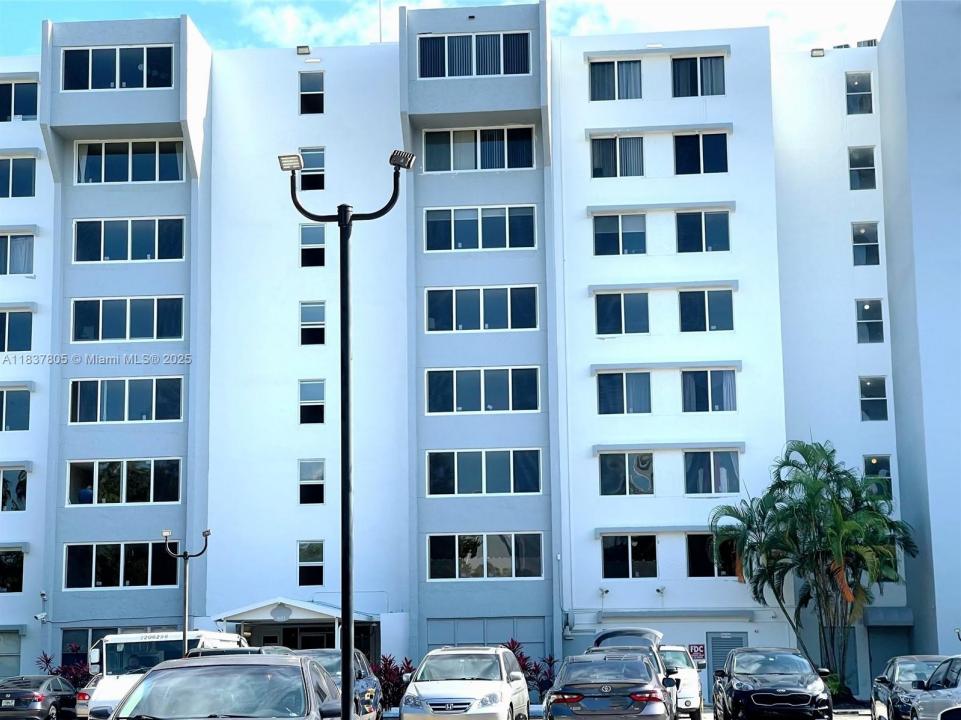 9001 SW 77th Ave C203, Miami, Floryda 33156, USA