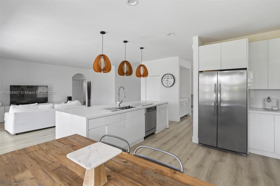 1249 Chenille Cir, Weston, Florida 33327