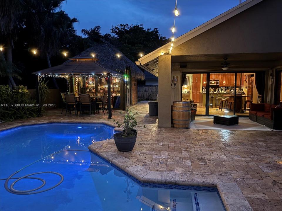 8878 SW 59th St, Cooper City, 佛羅里達州 33328, 美國