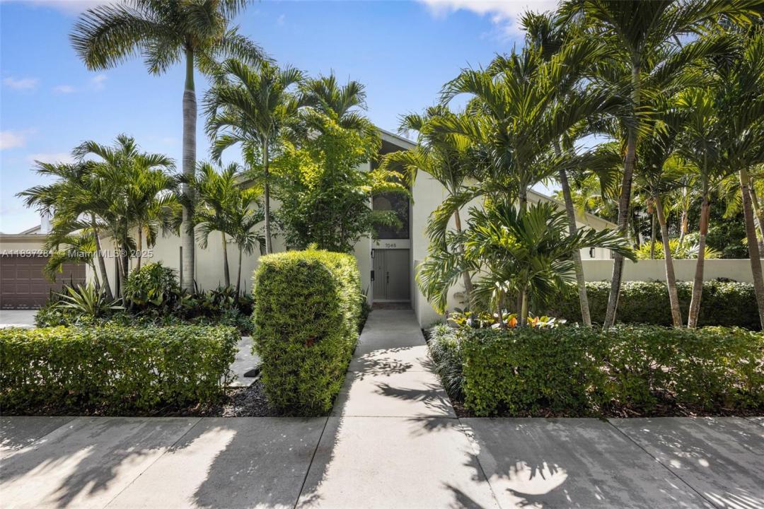 7045 SW 67th Ave 40, South Miami, Florida 33143, Amerika Birleşik Devletleri