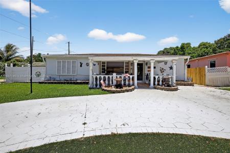 480 NE 109th St, Miami, Florida 33161, USA