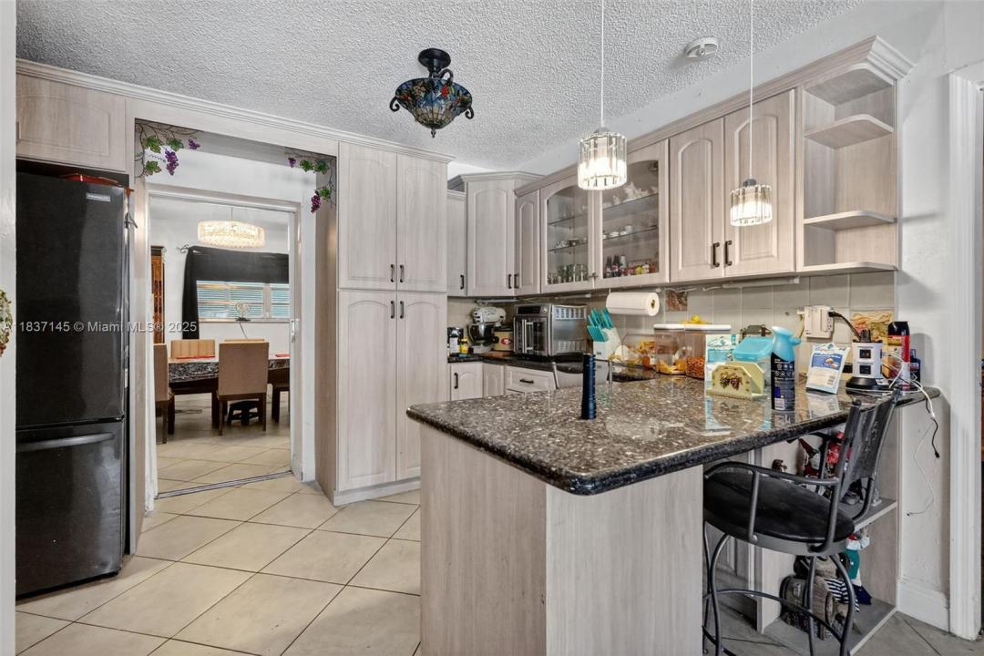 480 NE 109th St, Miami, Florida 33161
