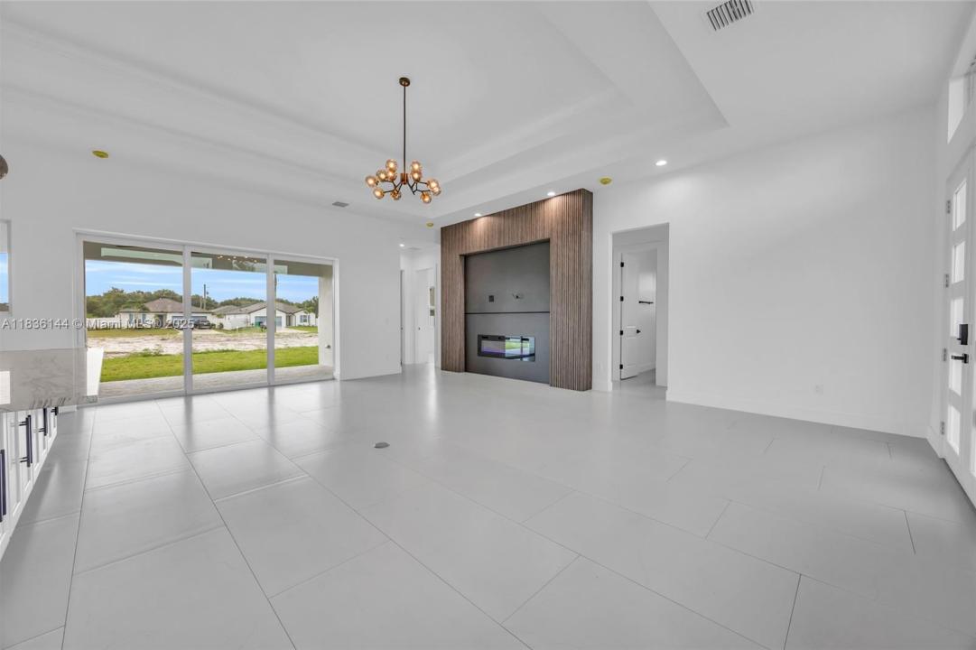 121 SW Sea Lion Rd, Port St. Lucie, Florida 34953