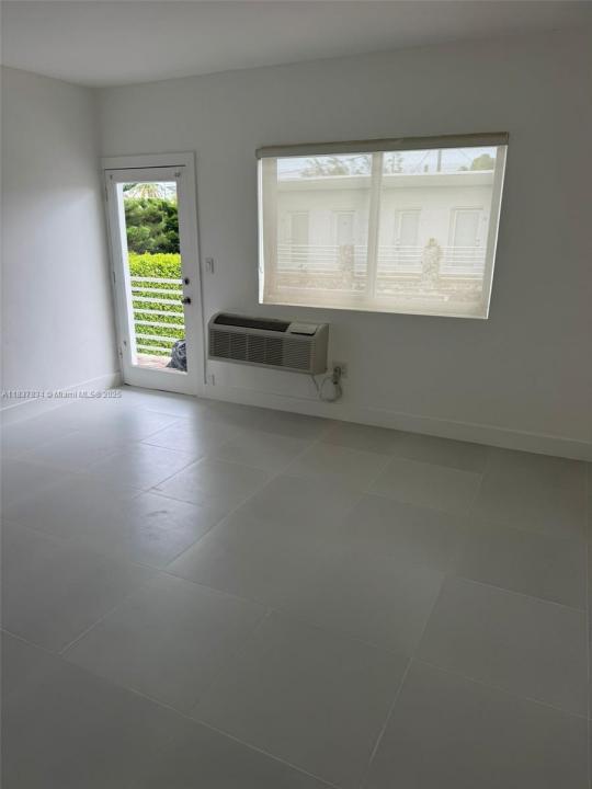 320 85th St 24, Miami Beach, فلوريدا 33141, الولايات المتحدة