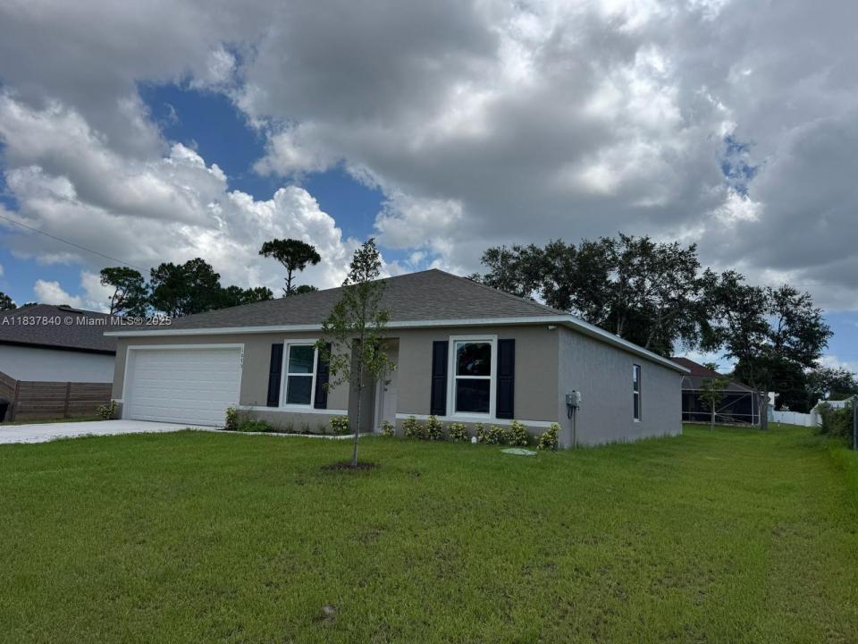 1073 SW Eureka Ave 1073, Port St. Lucie, פלורידה 34953, ארצות הברית של אמריקה