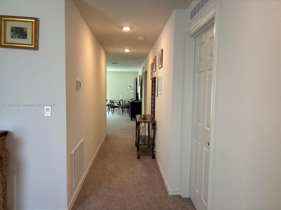 1073 SW Eureka Ave 1073, Port St. Lucie, פלורידה 34953, ארצות הברית של אמריקה