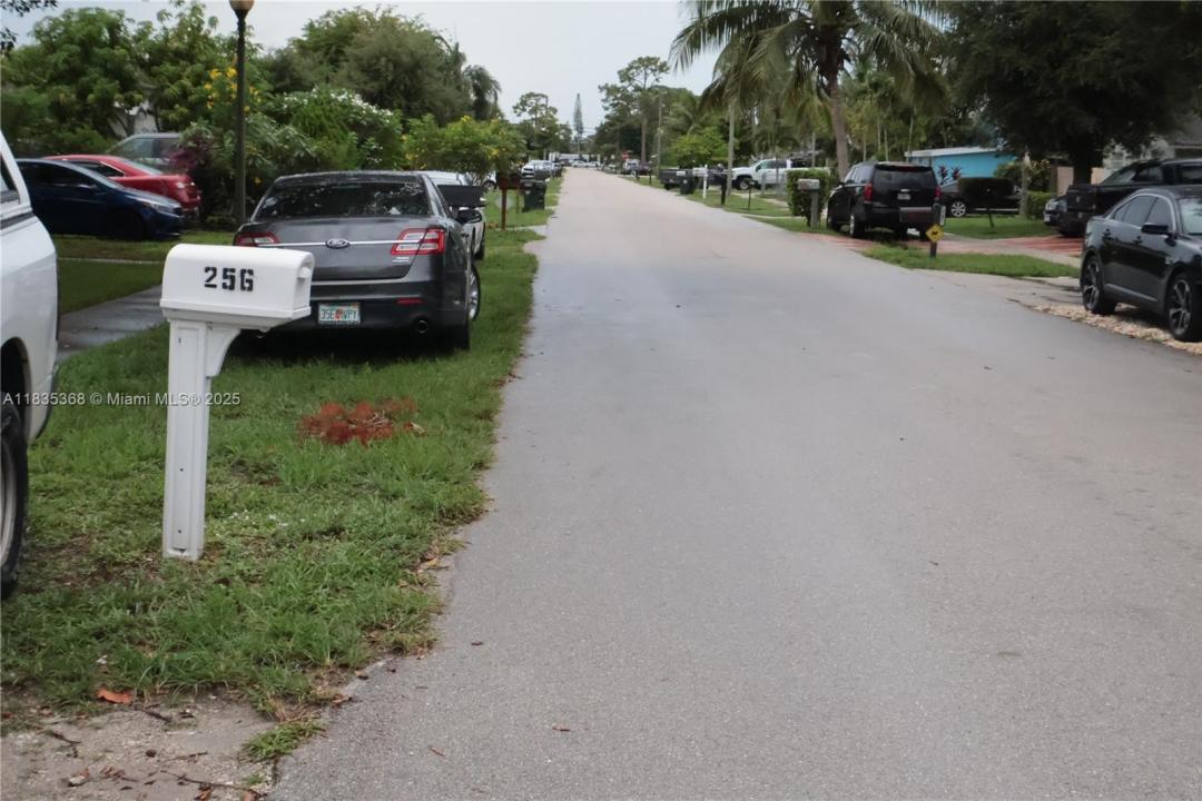 256 Broward Ave, Green Acres, Florida 33463