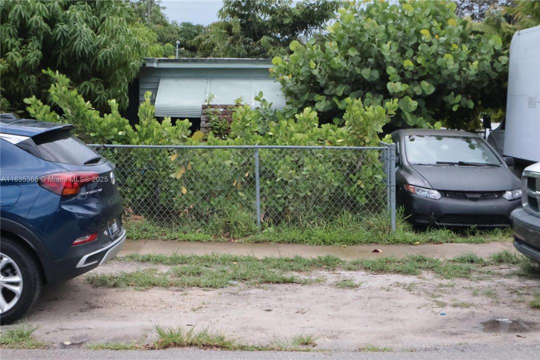 256 Broward Ave, Green Acres, Florida 33463