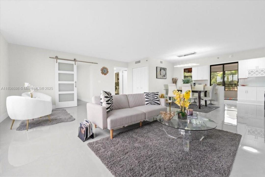 7153 Promenade Dr 302, Boca Raton, Florida 33433, USA