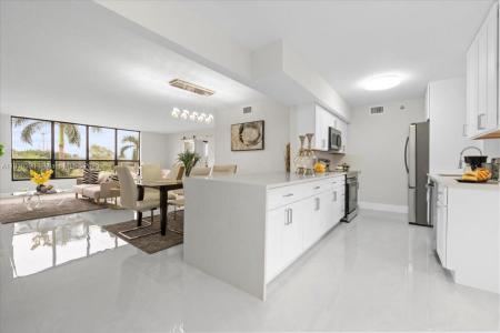7153 Promenade Dr 302, Boca Raton, Florida 33433, USA