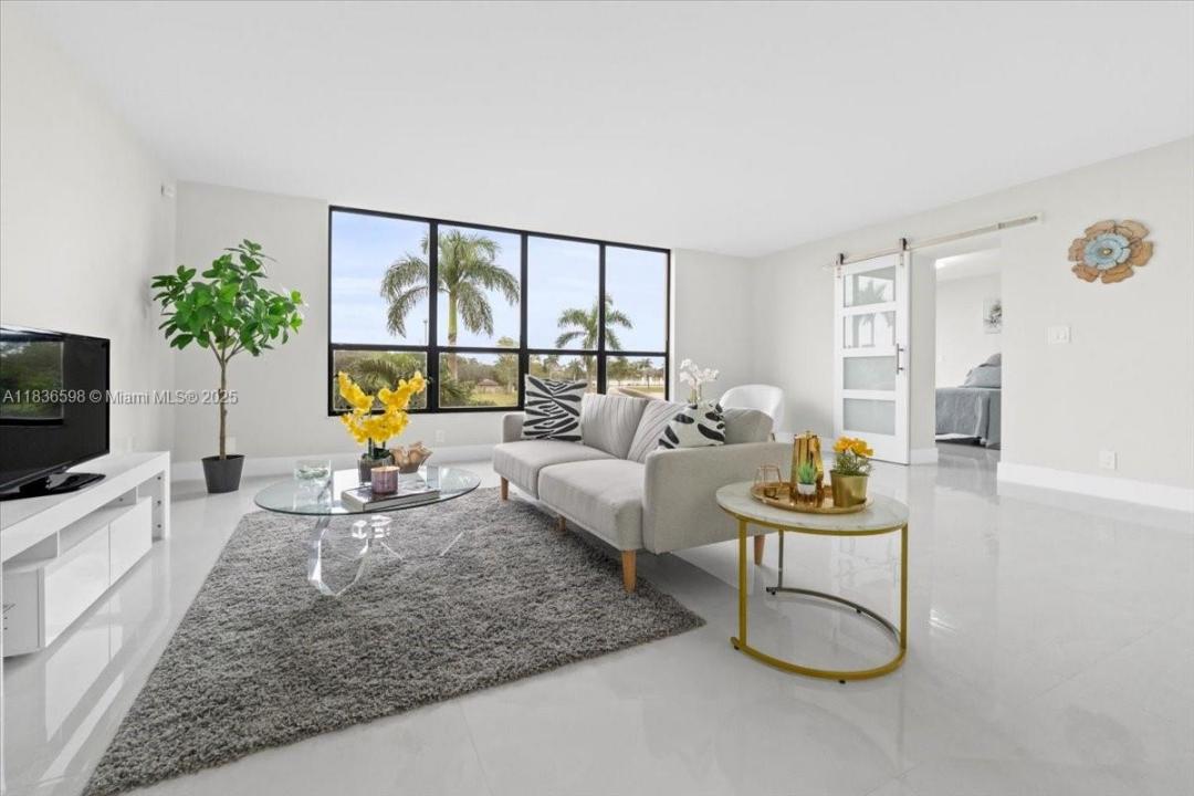 7153 Promenade Dr 302, Boca Raton, Florida 33433, USA