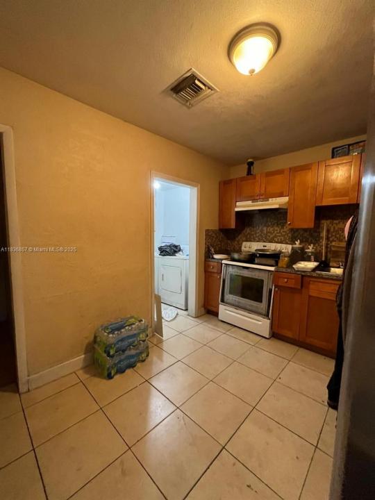 1012 18th St, West Palm Beach, Флорида 33407, Соединенные Штаты