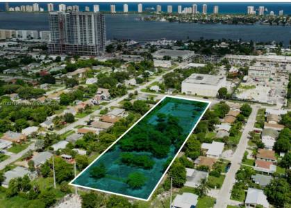 3551 Avenue, Riviera Beach, Florida 33404, USA