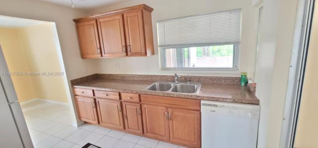 4373 NW 45th Ave 0, Lauderdale Lakes, Florida 33319, USA