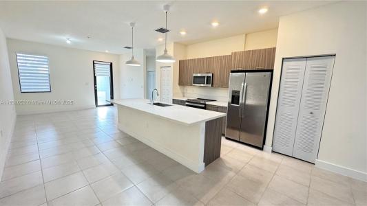8005 NW 104th Ave 21, Doral, Florida 33178, USA