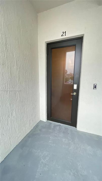 8005 NW 104th Ave 21, Doral, פלורידה 33178, ארצות הברית של אמריקה 
