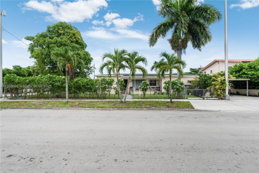 190 E 16th St, Hialeah, Florida 33010, USA