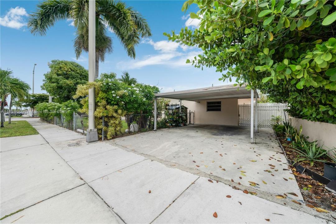 190 E 16th St, Hialeah, Florida 33010, USA
