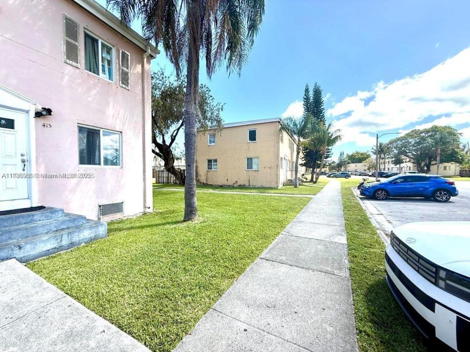 8448 NW 4 8448, Miami, Florida 33150, Stati Uniti