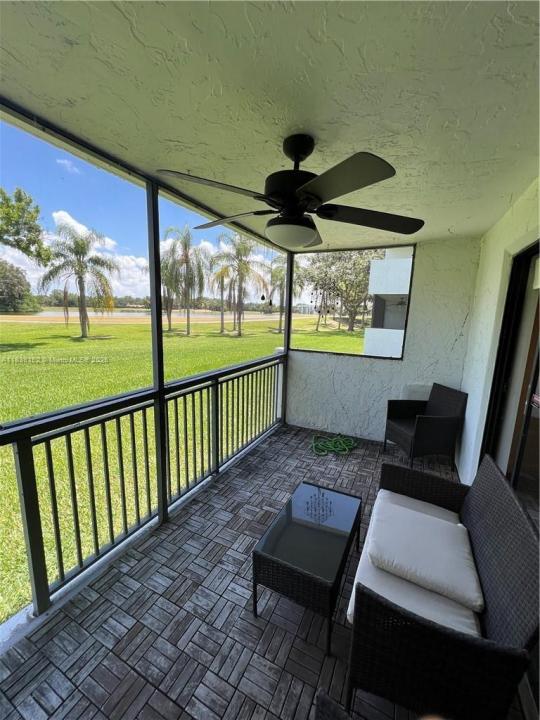 16171 Blatt Blvd 104, Weston, Florida 33326, Amerika Birleşik Devletleri