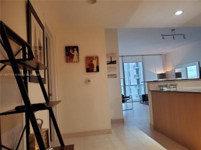 1050 Brickell Ave 1604, Miami, Florida 33131, USA