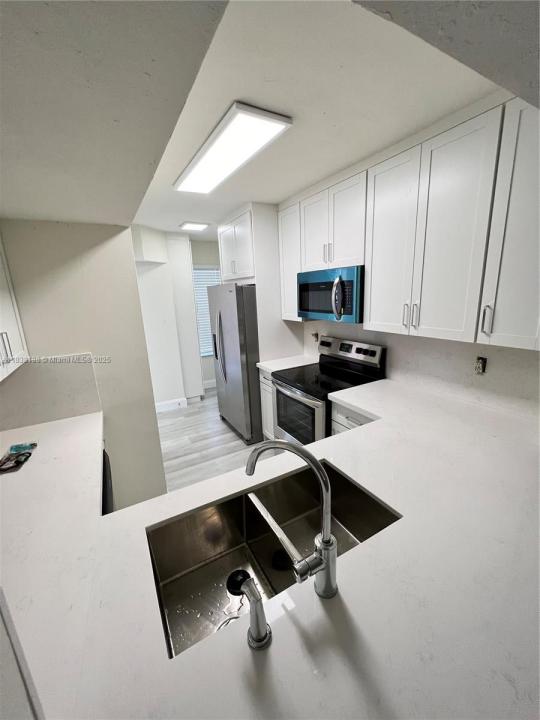 12472 NW 11th Ln 1905, Miami, Флорида 33182, Соединенные Штаты