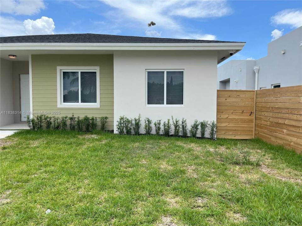 12331 SW 220th St 2, Goulds, Florida 33170