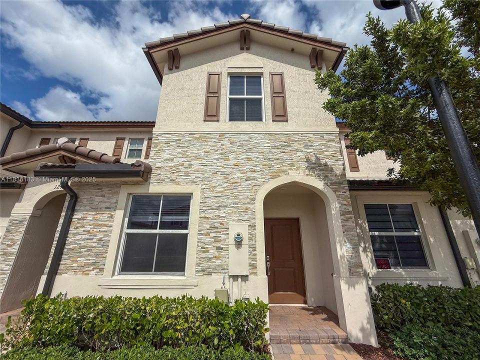 12440 NW 23rd Ct 12440, Miami, Floride 33167, États-Unis