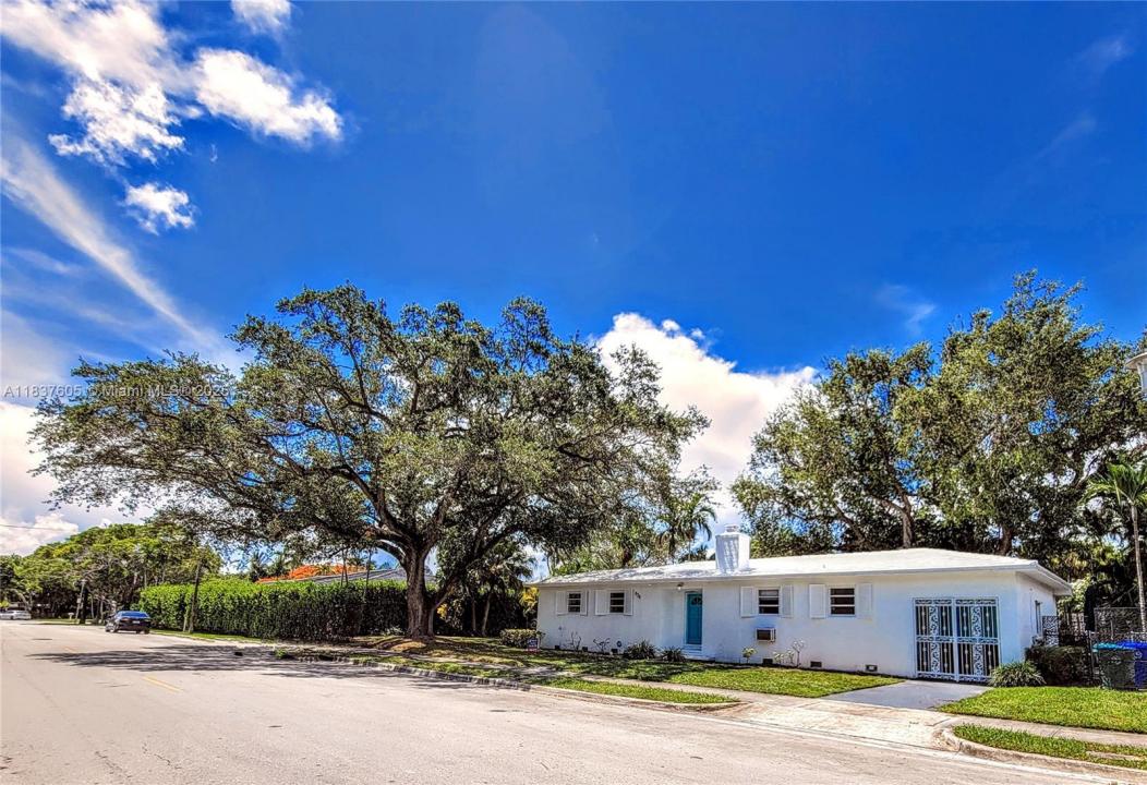828 NE 76th St, Miami, Florida 33138