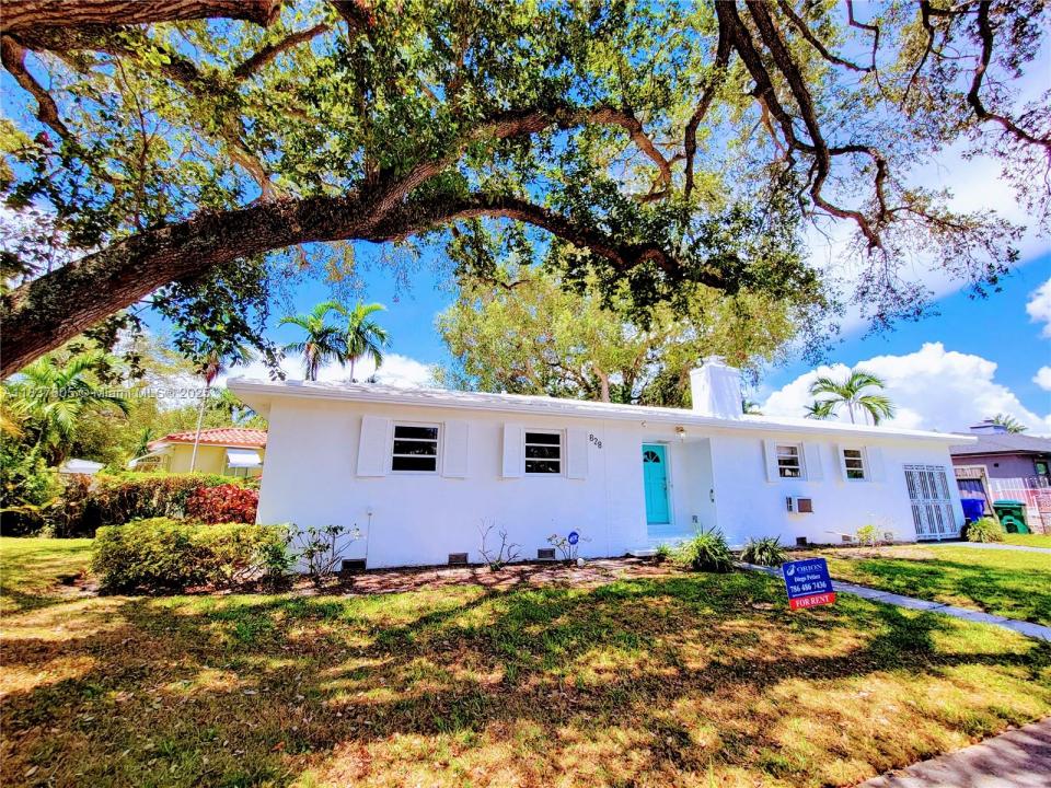 828 NE 76th St, Miami, Florida 33138
