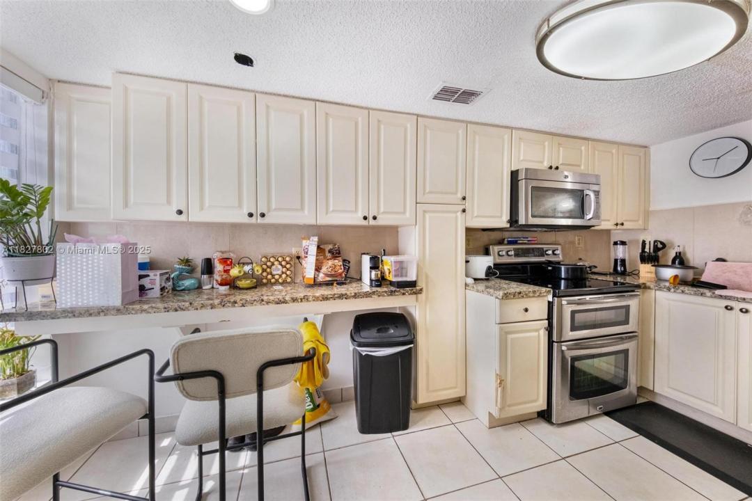 1178 NW 123rd Pl 1210, Miami, Floride 33182, États-Unis