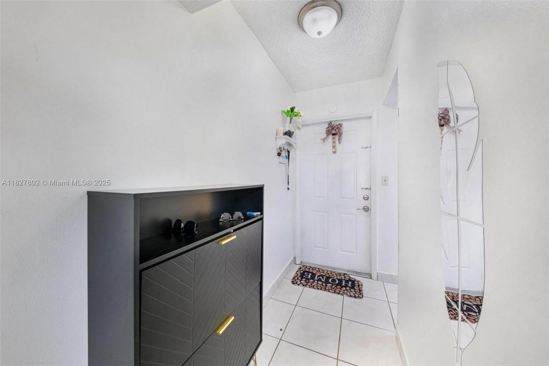 1178 NW 123rd Pl 1210, Miami, Floride 33182, États-Unis