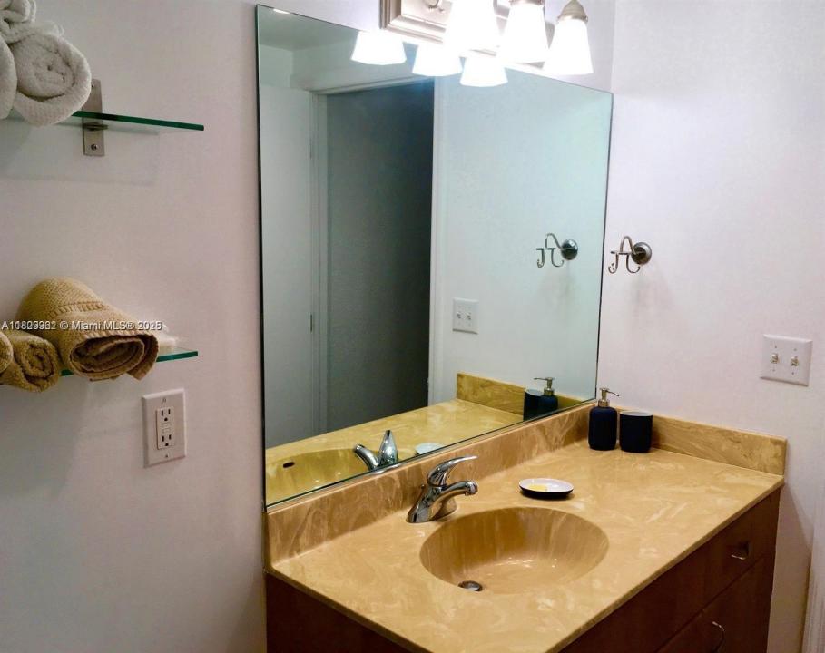 401 69th St 1103, Miami Beach, 佛罗里达州 33141, 美国