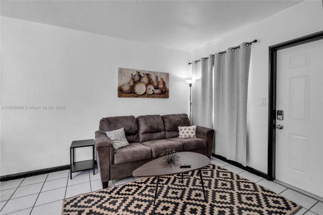 105 SW 5 Ct 1, Dania Beach, Floride 33004, États-Unis