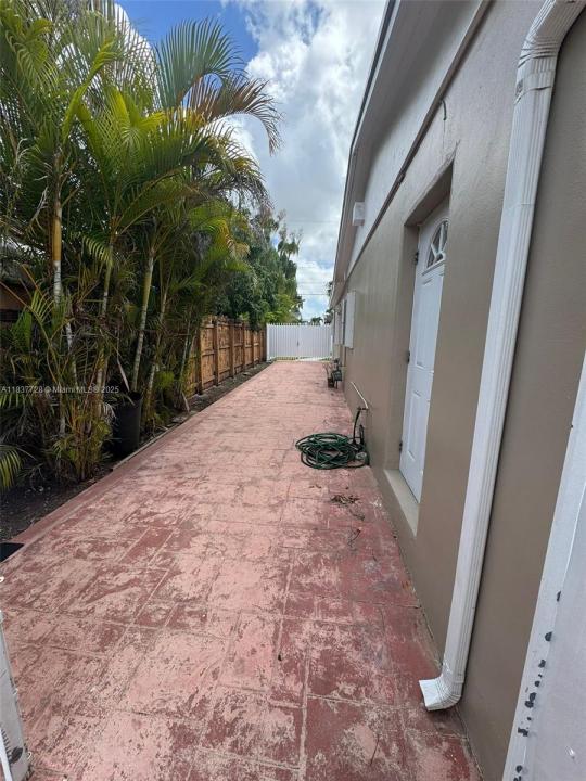 2405 SW 129th Ct, Miami, Florida 33175, Amerika Birleşik Devletleri