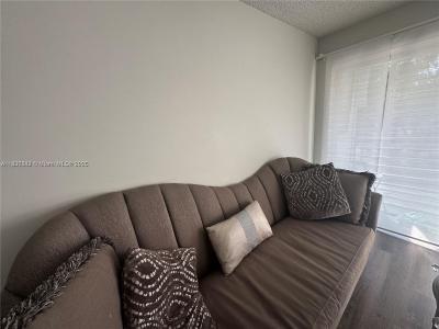 4235 N University Dr 312, Sunrise, Florida 33351, USA