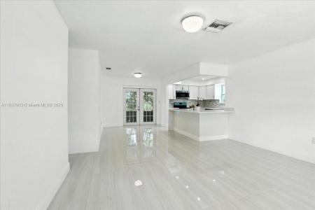 6424 Pierce St, Hollywood, Florida 33024, USA