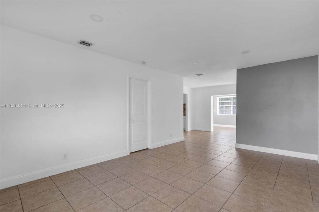 3171 NW 16th St, Lauderhill, 佛羅里達州 33311, 美國