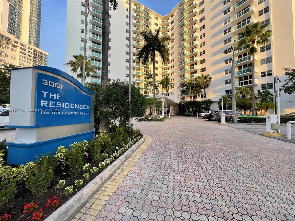 3001 S Ocean Dr 235, Hollywood, Floryda 33019, USA