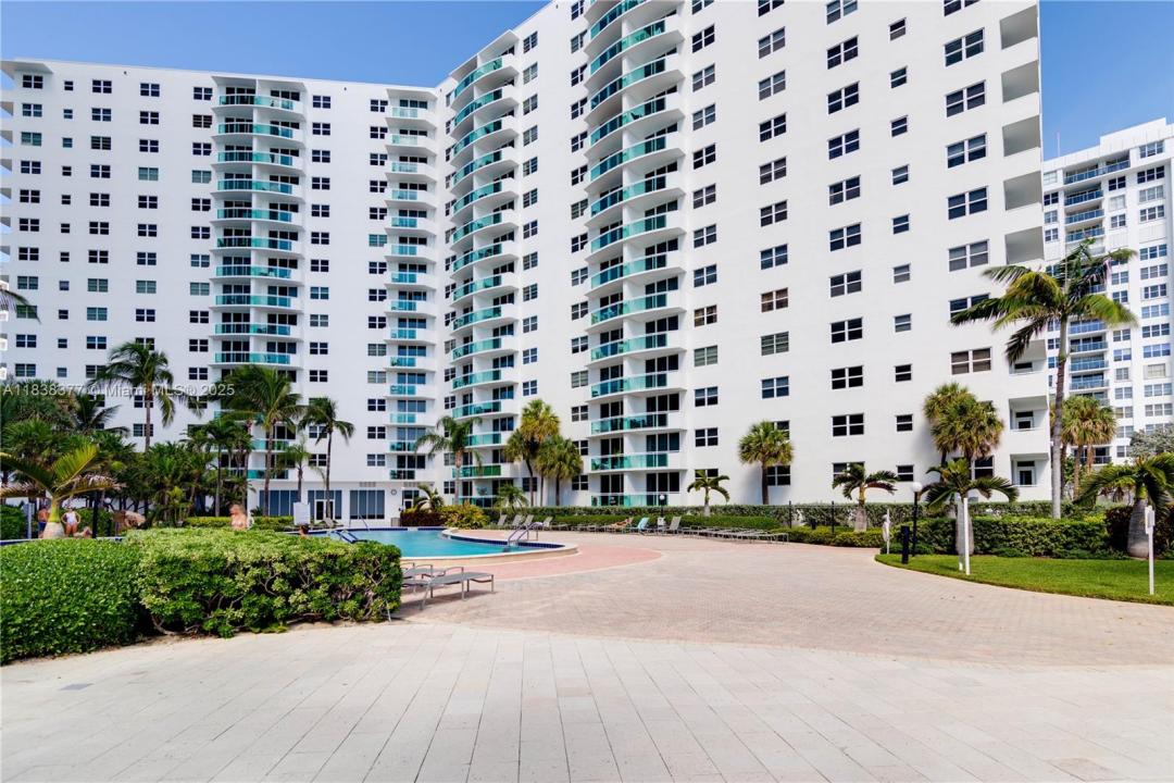 3001 S Ocean Dr 235, Hollywood, Floryda 33019, USA