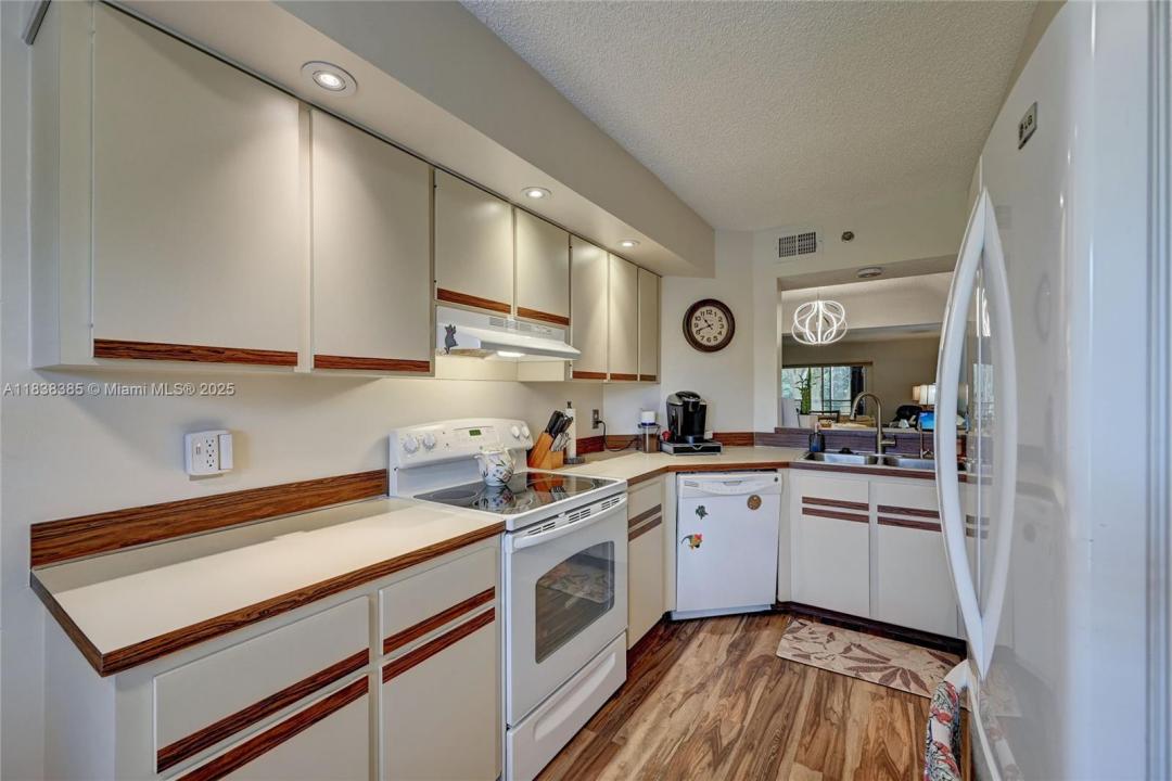 23344 Carolwood Ln 303, Boca Raton, Floryda 33428, USA