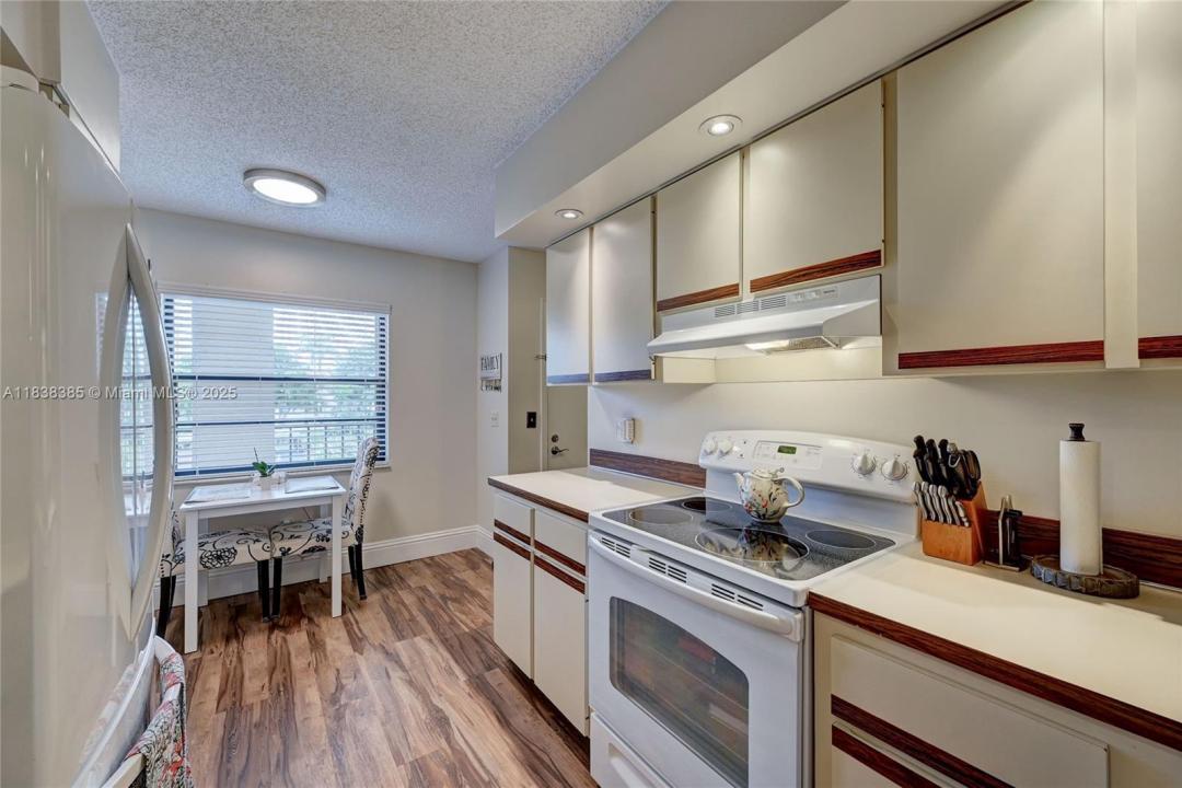 23344 Carolwood Ln 303, Boca Raton, Floryda 33428, USA