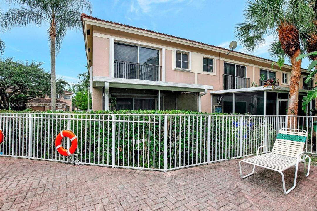 9715 NW 23rd Ct, Pembroke Pines, 佛罗里达州 33024, 美国