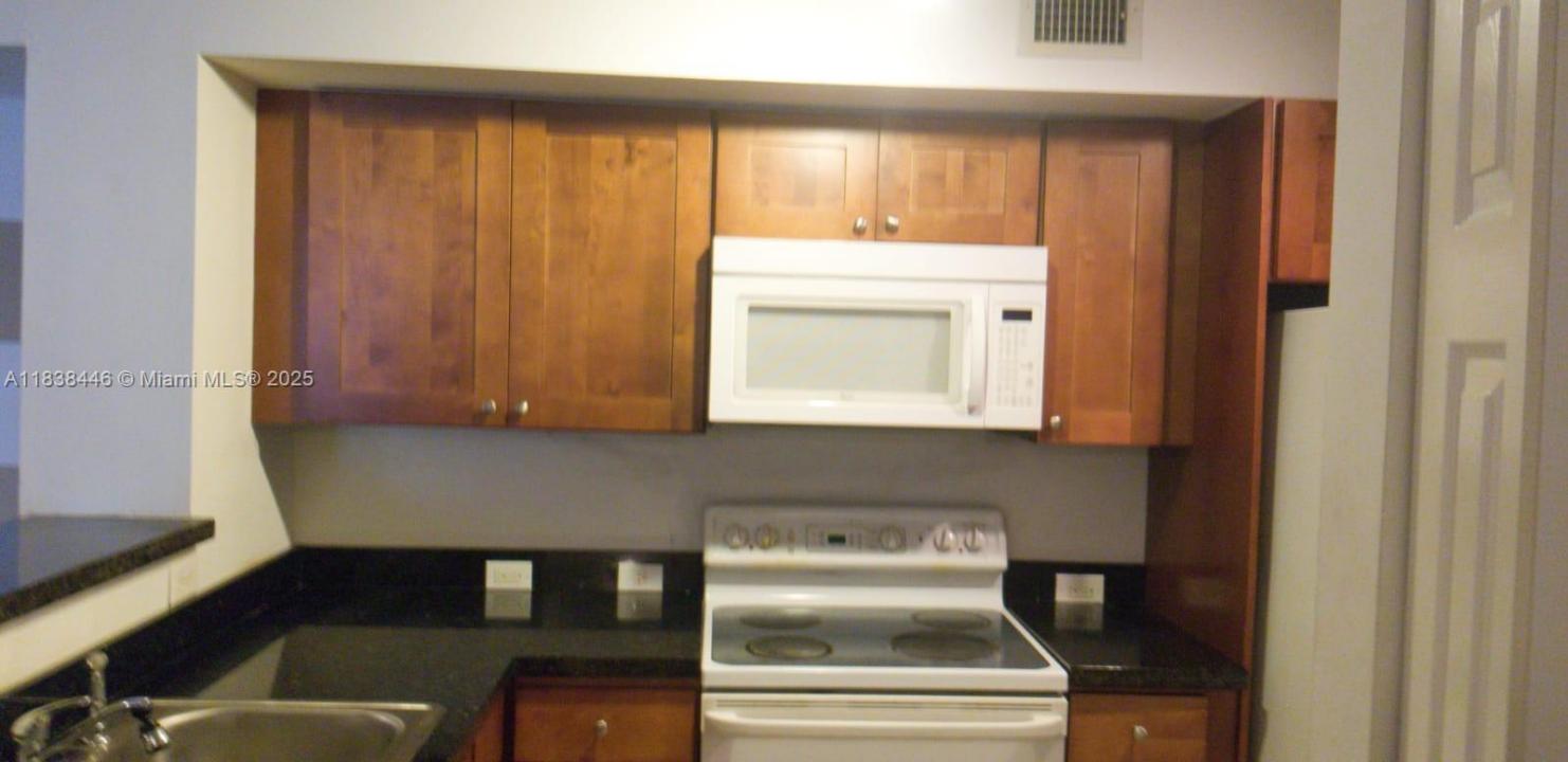 11145 SW 6th St 104, Pembroke Pines, فلوريدا 33025, الولايات المتحدة