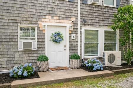 6 Richmond Drive 2, Westerly, RI 02891, USA